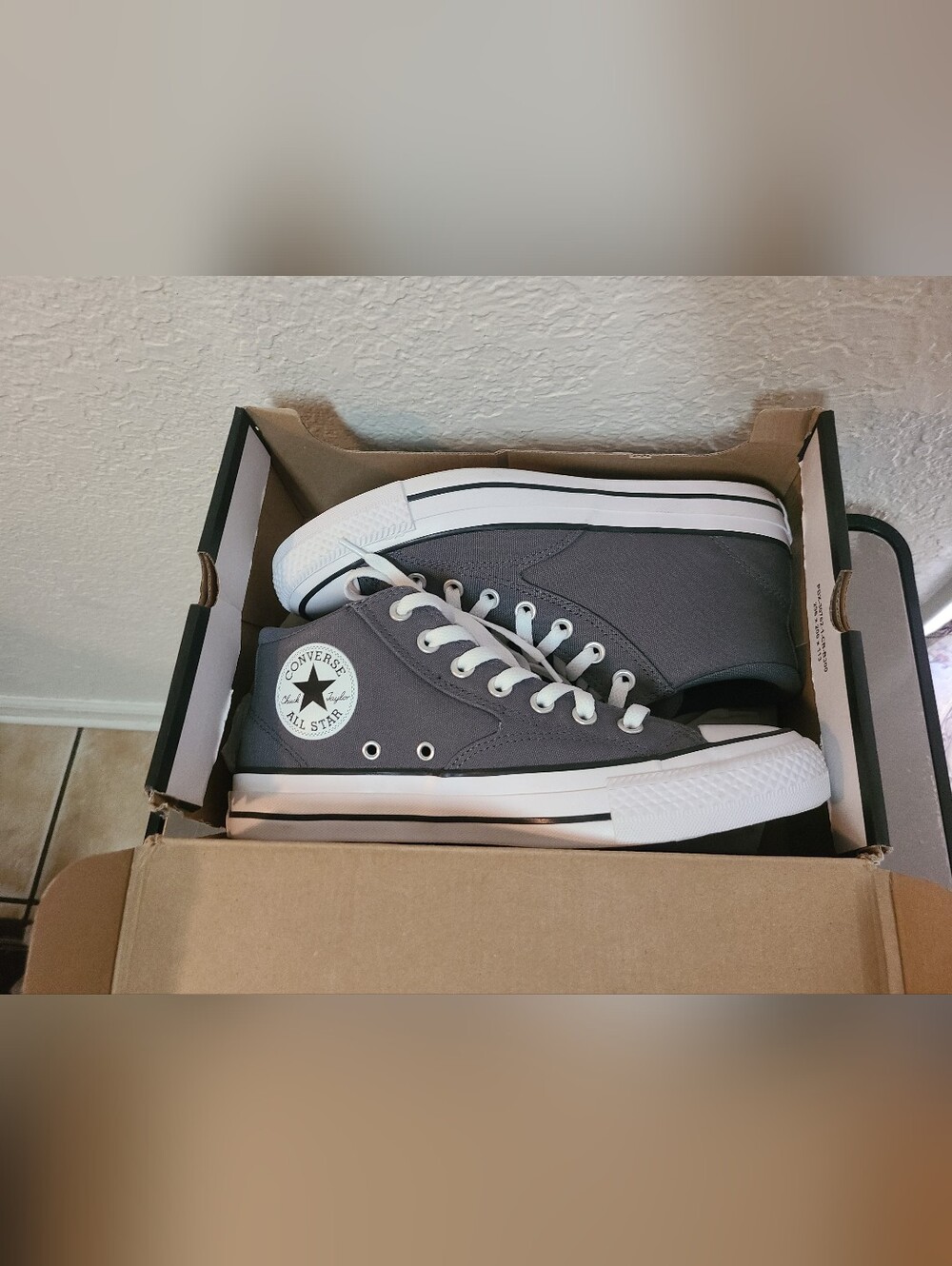 Converse Chuck Taylor All Star Malden New With Box Mens 8 Womens 10